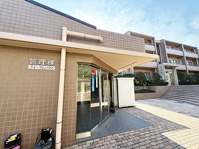 管理棟