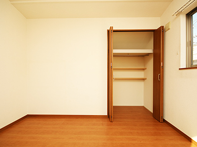 2F 5.6帖 洋室 収納